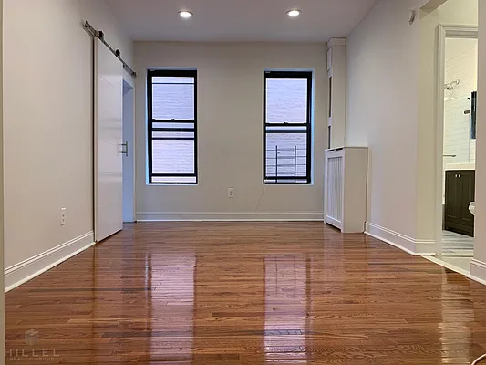 Rented by Hillel Realty Group | media 22