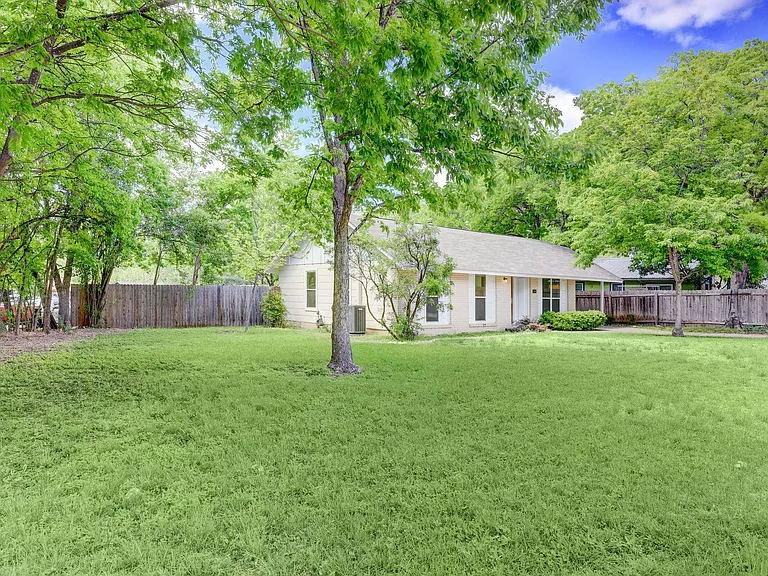 3100 Ray Wood Dr — Photo 19