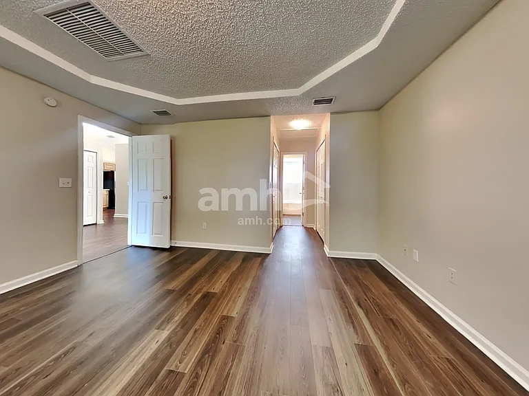 1215 Summer Springs Dr — Photo 9