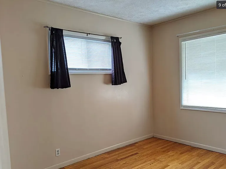 816 W Grand Ave — Photo 9