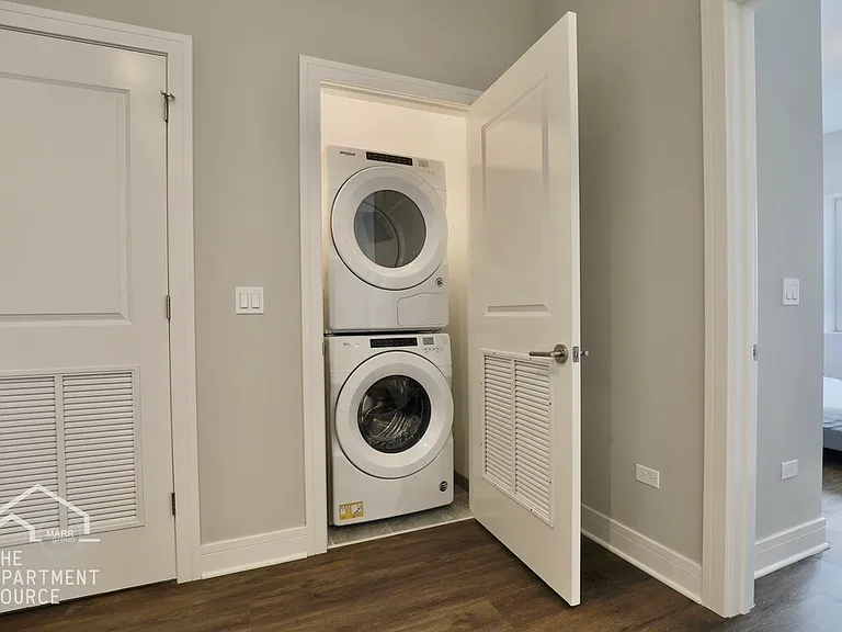 937 W Irving Park Rd #2 — Photo 13