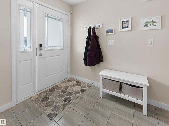 5th image of 1626 33a St NW