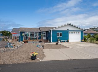 1602 NW Oceanic Loop, Waldport, OR 97394
