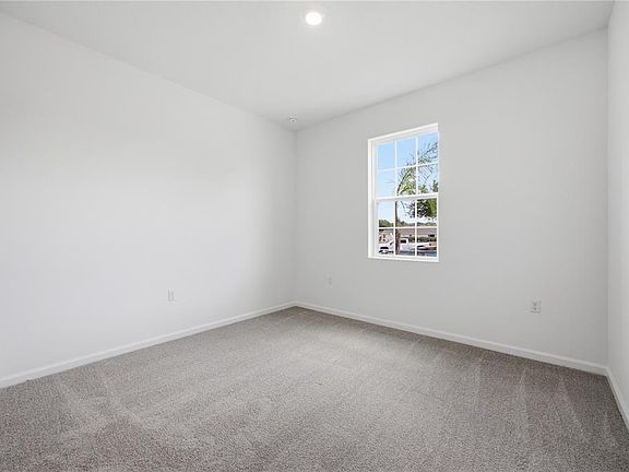 4th image of 6209 SANDERS GROVE CIRCLE