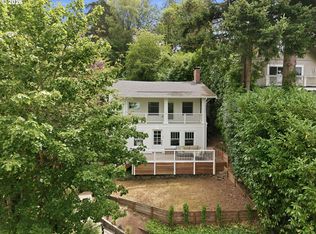 2790 SW Montgomery Dr, Portland, OR 97201