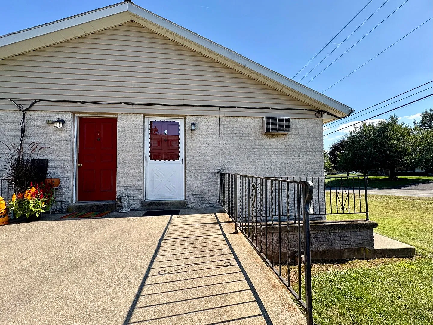1057 Schwanger Rd — Photo 3
