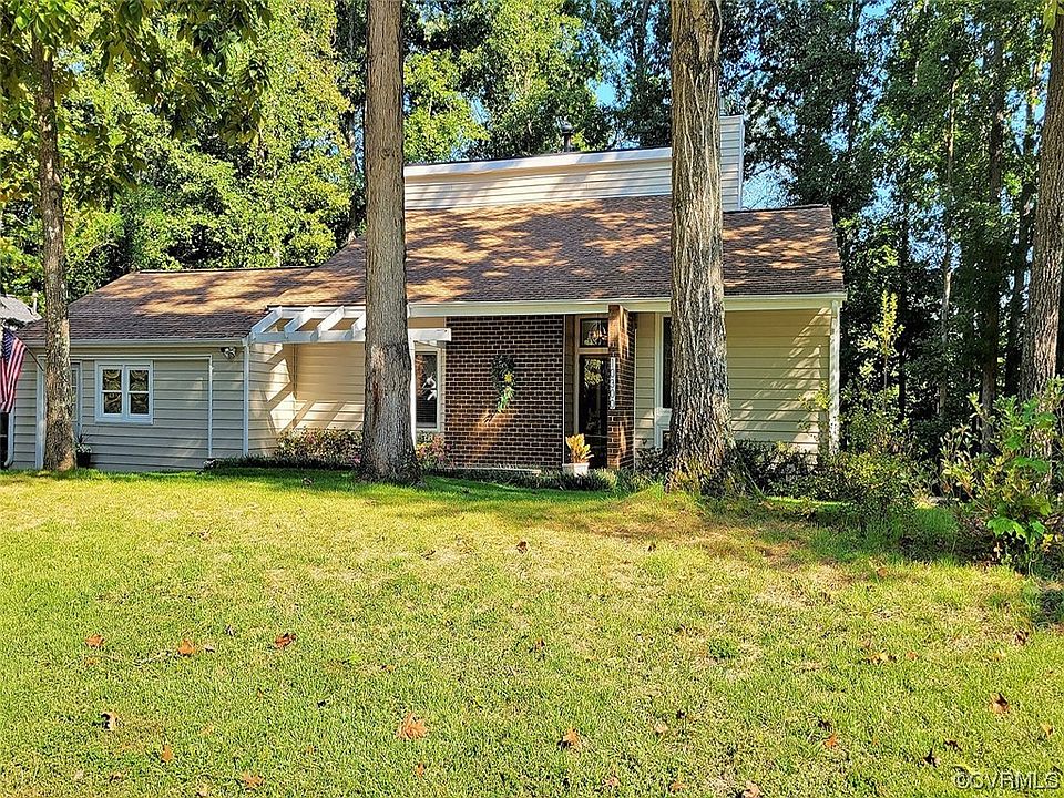 1st image of 10300 Pebblebrook Pl