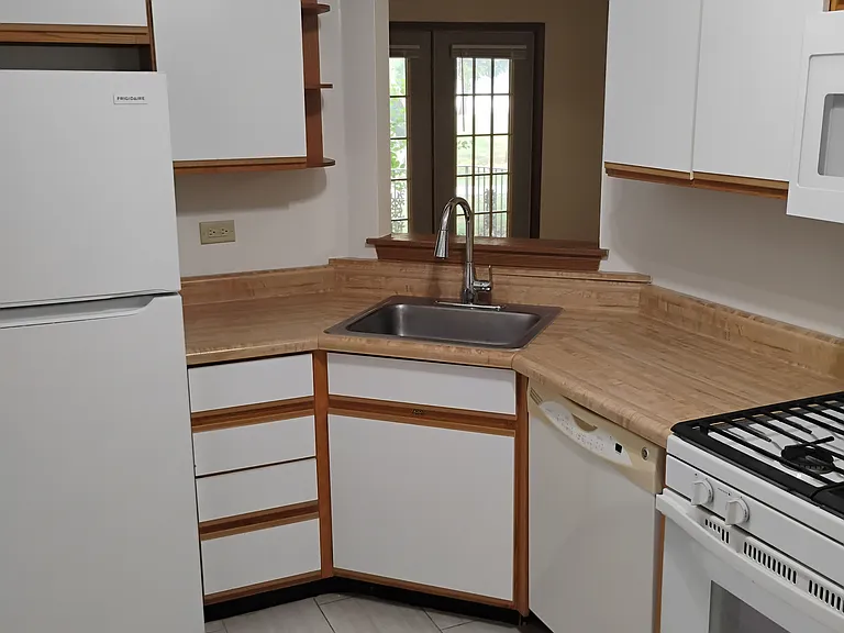 4284 Central Rd #101 — Photo 3