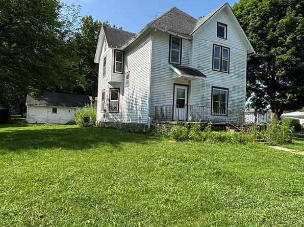 300 E State St, Fayette, IA 52142