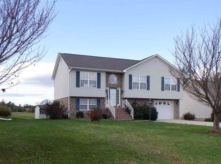 225 Holland Cir, Waynesboro, VA 22980