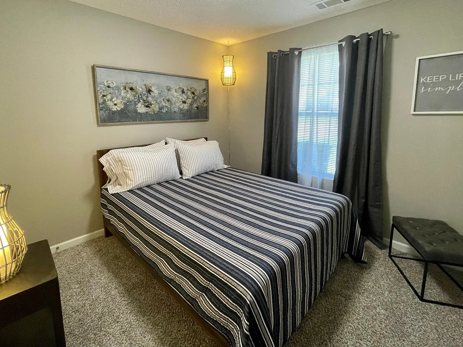 3 bed, 1108 sqft, $3,870 — Photo 3