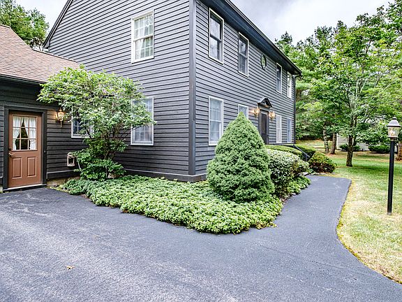 5th image of 22 Horseshoe Drive