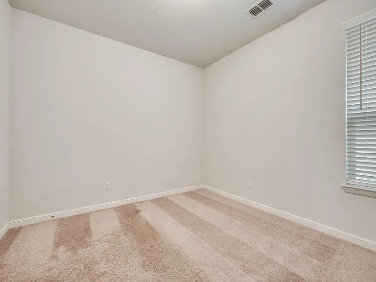 1308 Canary Ln — Photo 18