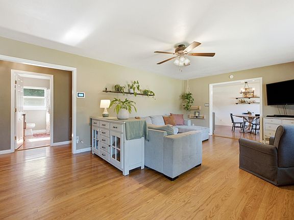 5th image of 7310 Faye Ave