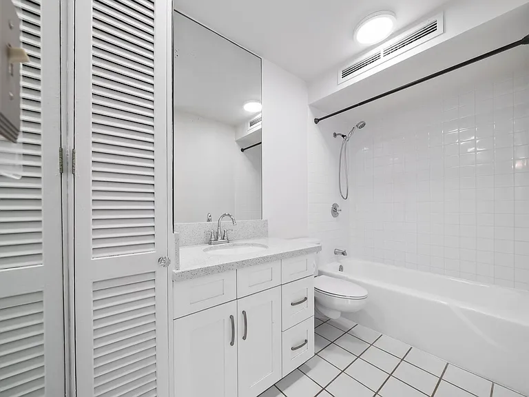 555 University Ave #3407 — Photo 10