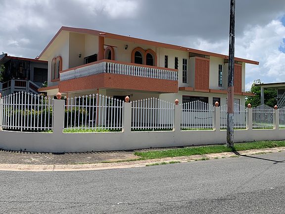 2nd image of Sierra Bayamon Calle 84 Bloque #97-no 13