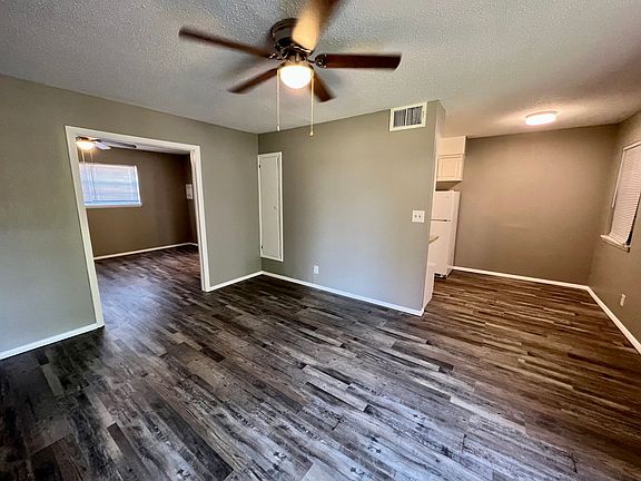 2nd image of 325 W Oklahoma Ave #9