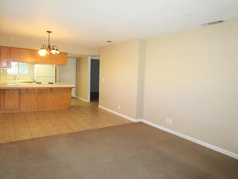 1061 N White St #C — Photo 3