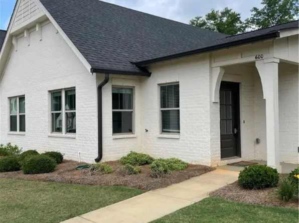 600 Grey Oak Cir, Auburn, AL 36830