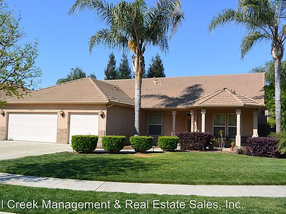 3rd image of 1331 S Manzanita Ct