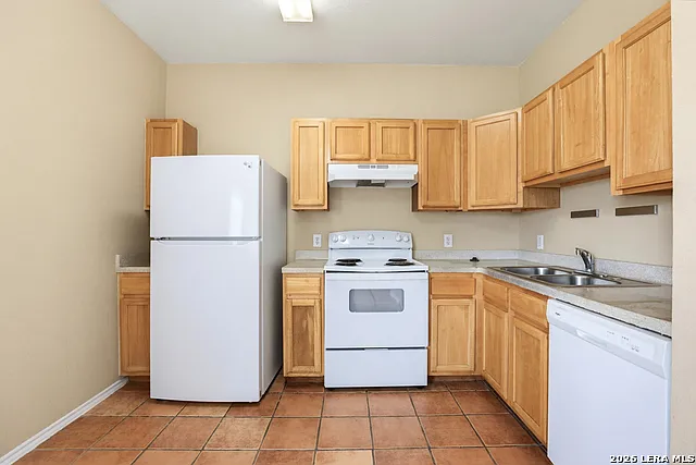 6342 Queens Castle Dr — Photo 8