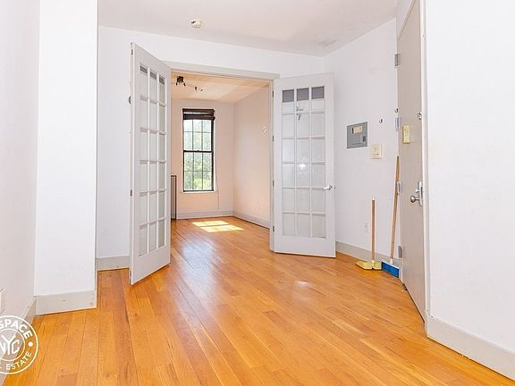 4th image of 231 Jefferson St #7V