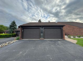 3 Colony Ln, Dearborn, MI 48120