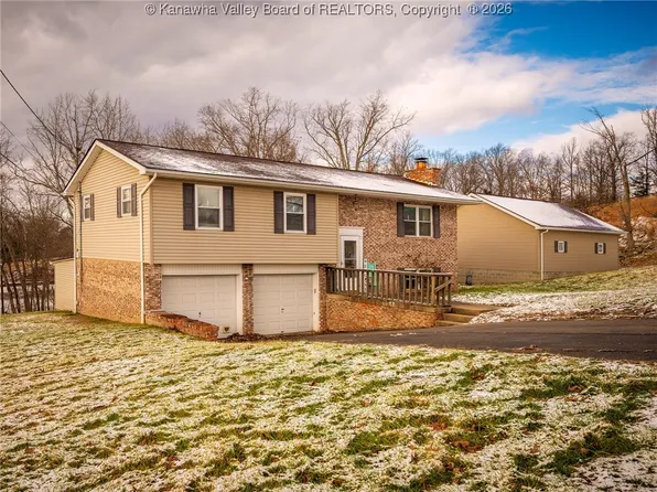216 Santa Claus Ln, Ripley, WV 25271
