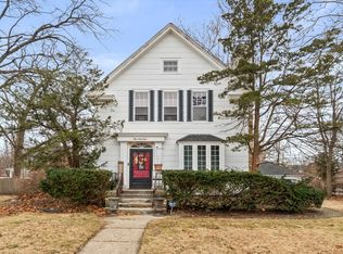 343 Evans Ave, Aurora, IL 60505