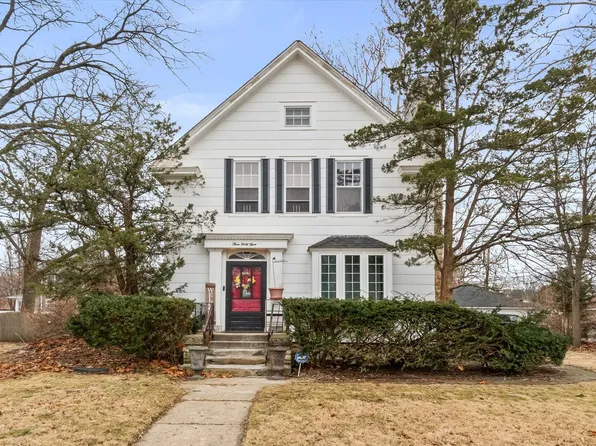 343 Evans Ave, Aurora, IL 60505