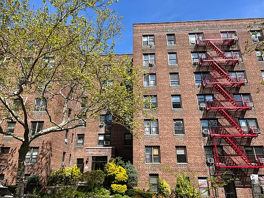 Rented by Royal House Realty, Inc. | media 11