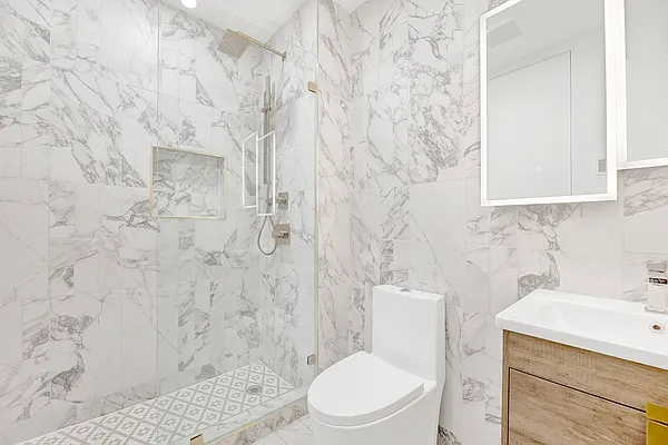 Rented by Oxford Property Group | media 12