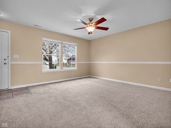 3rd image of 8545 Gainesville Dr