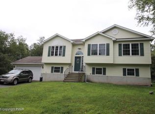 611 Scenic Dr, Albrightsville, PA 18210