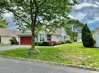 4 Round Valley Ct, Lakewood, NJ 08701