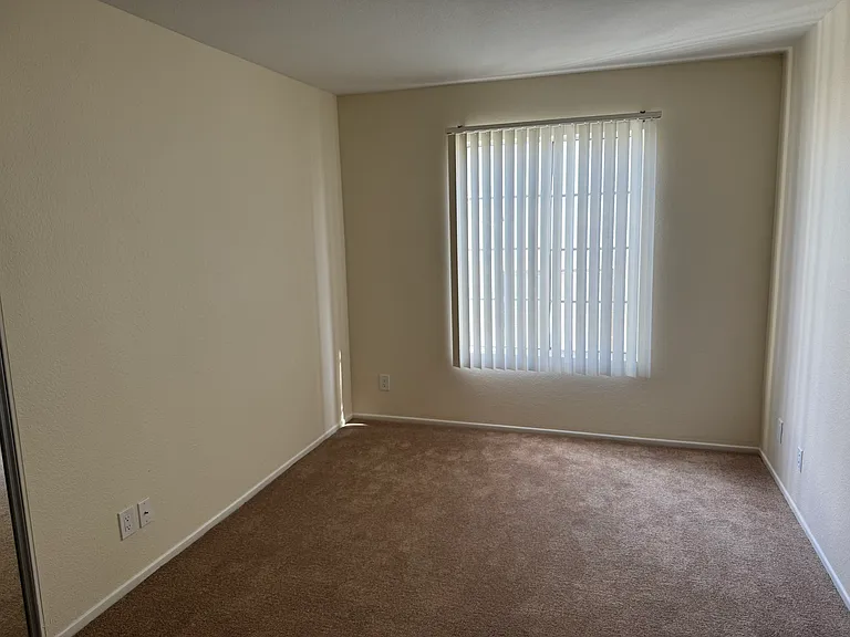 Garden Court Apartments — Photo 4