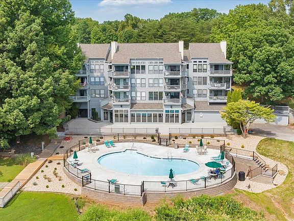 2nd image of 290 Sailors Cove Dr #410