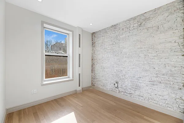 Rented by REAL New York | media 9