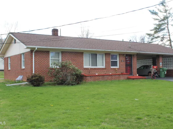 562 Oakwood Ave, Pennington Gap, VA 24277