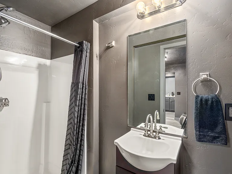 219 E Coeur Dalene Lake Dr #10 — Photo 12