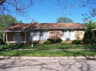 2226 Boxford Rd, Trenton, MI 48183