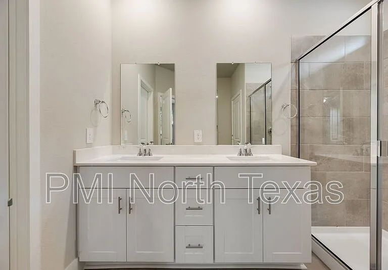 1404 Winters Way — Photo 20