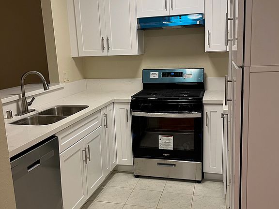 3rd image of 1441 E Wilson Ave APT 104