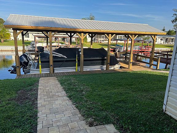 New dock with new boat lift