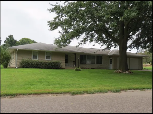 1110 Roosevelt Dr, Atlantic, IA 50022