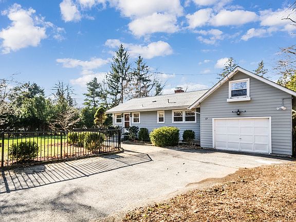 17 Kent Lake Ave   (01 Of    43).JPG