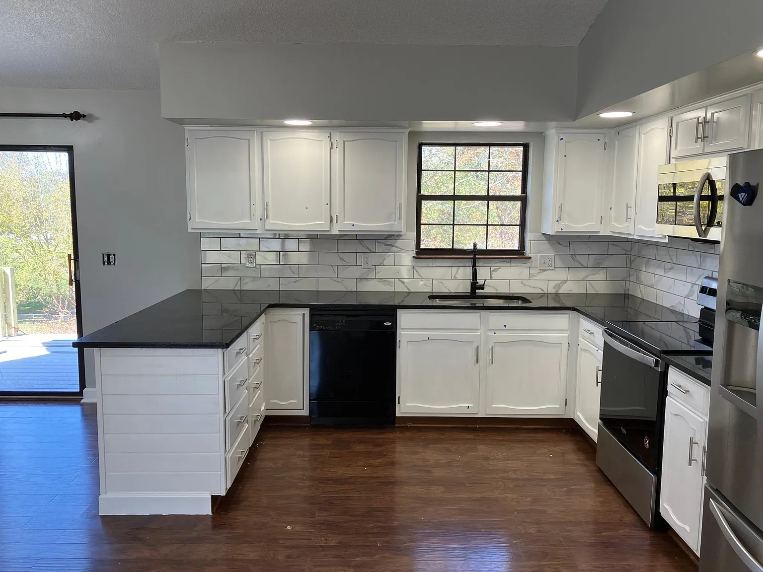 3 bed, 2.5 bath, 1964 sqft, $2,300 — Photo 4