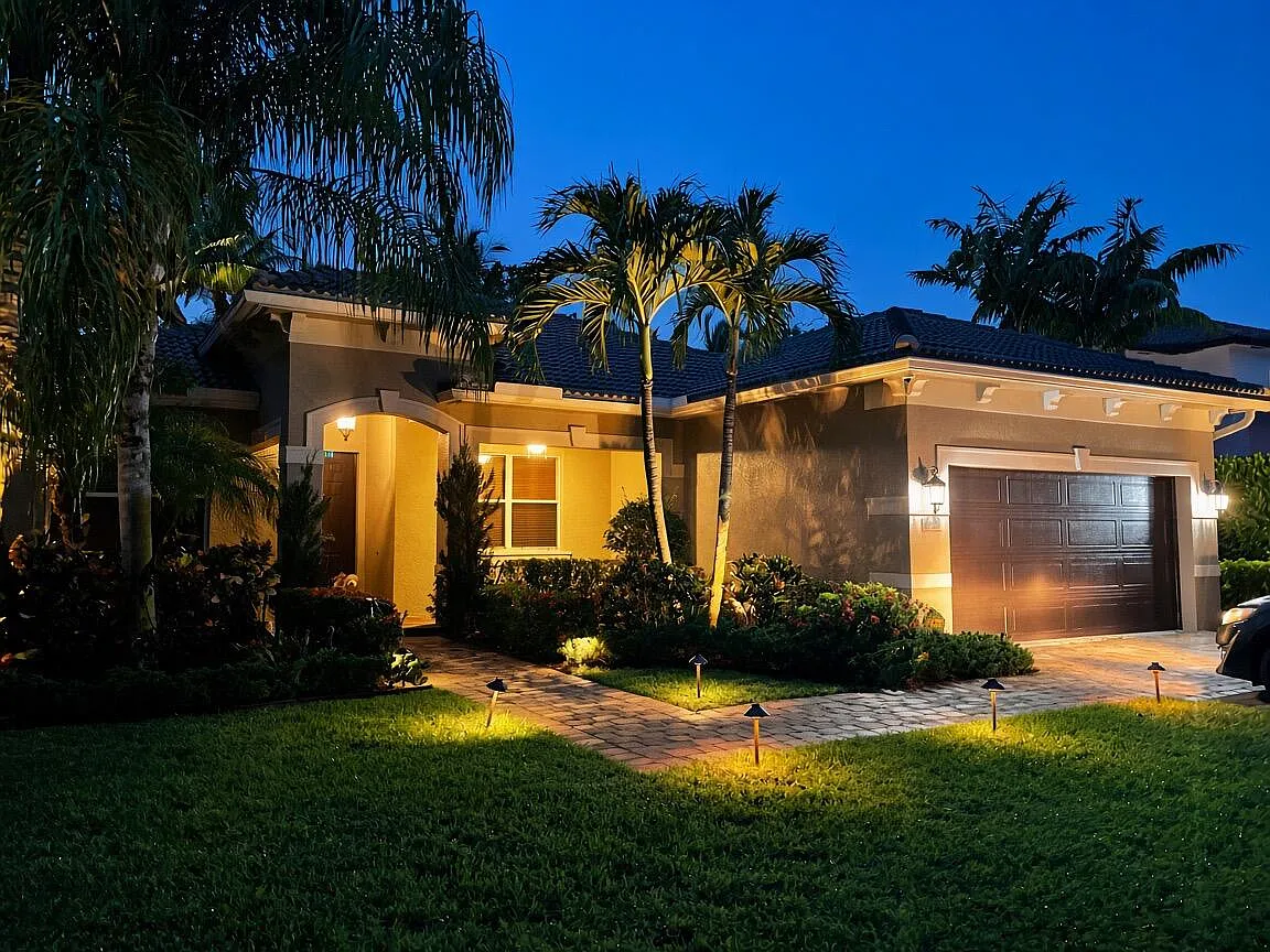 4 bed, 2.0 bath, 1980 sqft, $4,000 — Photo 1
