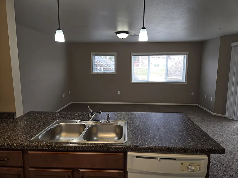 Century Cottages — Photo 5
