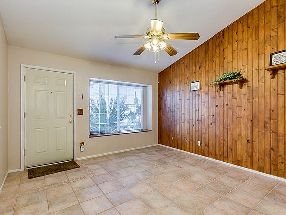 4th image of 2451 E Carmel Ave